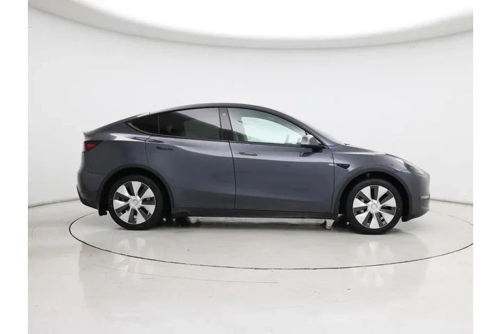$27998 : Tesla Model Y 2022 AWD Long image 7