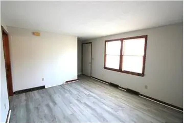 $2600 : Rental property with 2 bedro image 8