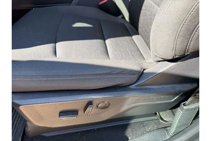 $37992 : Ford F-150 2023 4x2 XL 4dr S image 6