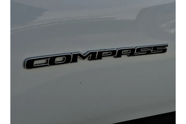 $21862 : Jeep Compass 2024 4x4 Latitu image 4
