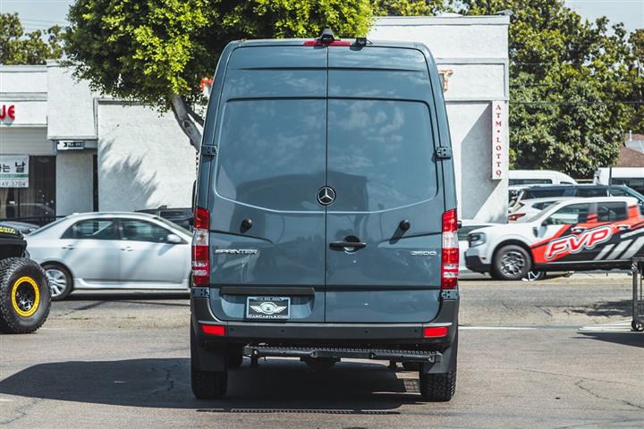 2018 Sprinter Cargo Van 2500 image 5