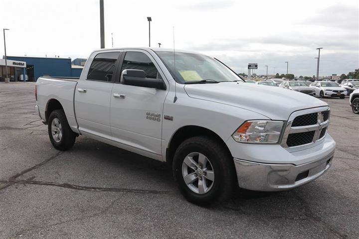 $19949 : 2014 1500 SLT image 3