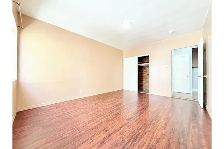 $1700 : Boyle Heights 3 & 2 🏠 image 8