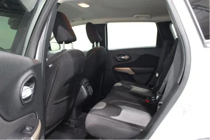 $14982 : Jeep Cherokee 2018 Latitude image 5