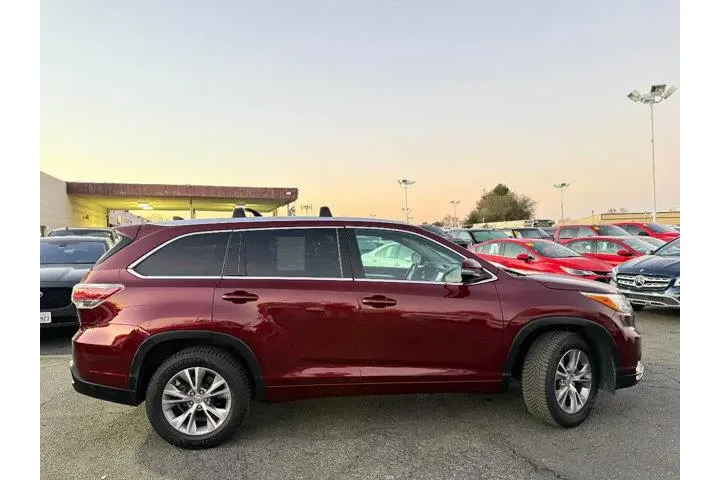 $19995 : Toyota Highlander 2015 XLE 4 image 9