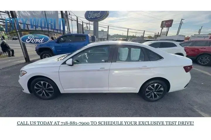 $19488 : Volkswagen Jetta 2025 S 4dr image 2