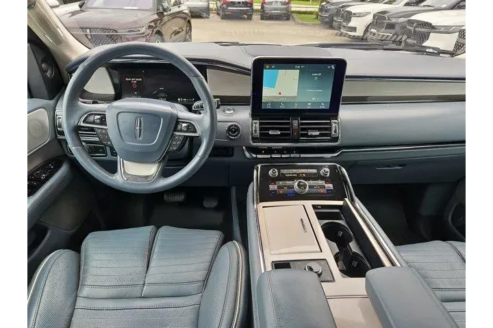 $34590 : Lincoln Navigator L 2019 4x4 image 8