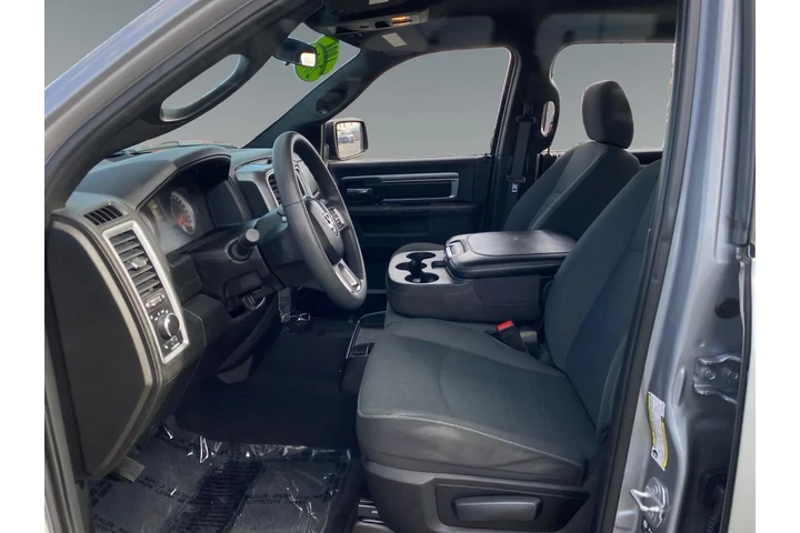 $32750 : Ram 1500 Classic 2024 image 9