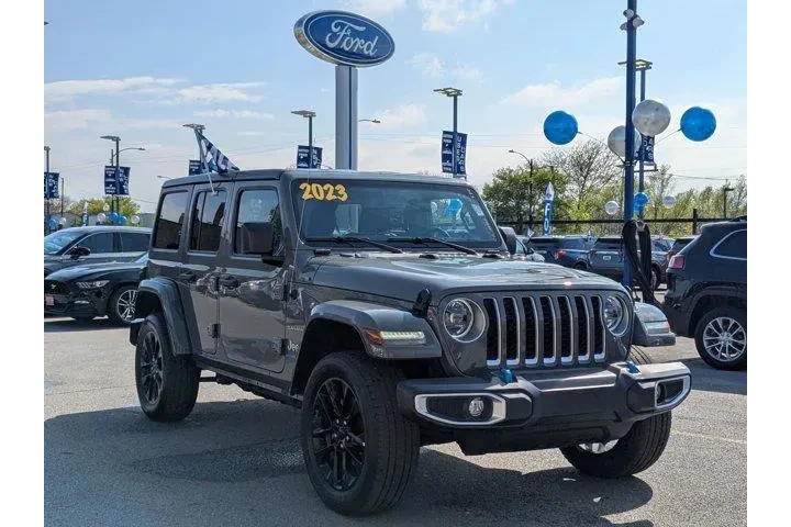 $27976 : Jeep Wrangler 2023 4x4 Sahar image 2
