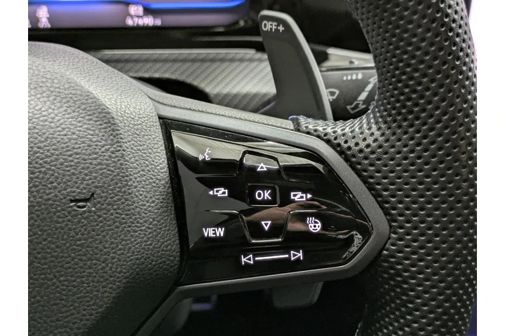 $38995 : Pre-Owned 2023 Golf R 2.0T DSG image 6