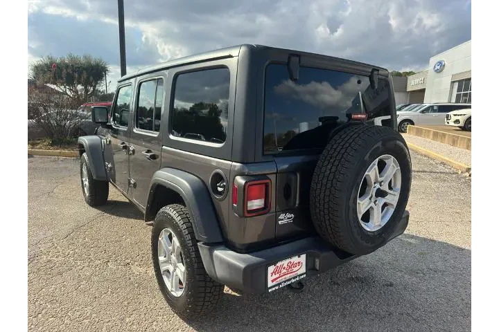 $27990 : Jeep Wrangler Unlimited 2021 image 7