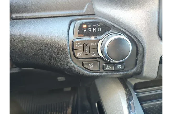 $33991 : Ram 1500 2022 4x4 Lone Star image 9