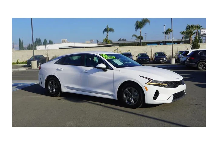 $18700 : 2023 K5 LXS image 4