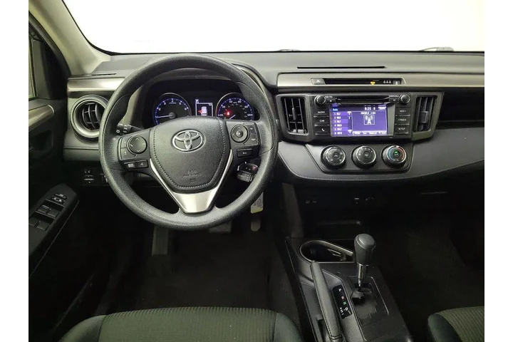 $17998 : Toyota RAV4 2018 LE 4dr SUV image 10