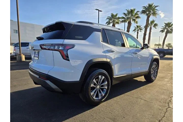 $25500 : Chevrolet Equinox 2025 LT 4d image 6