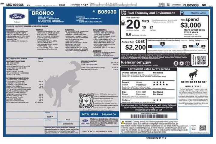 $39832 : Ford Bronco 2023 4x4 Black D image 2