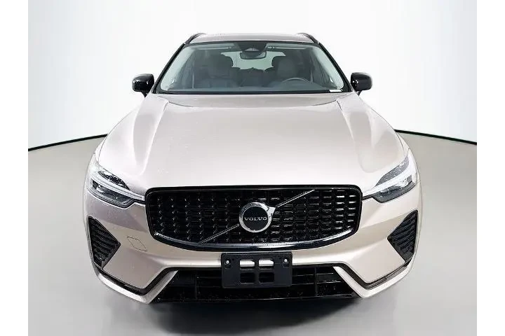 $36900 : Volvo XC60 2025 AWD B5 Core image 6