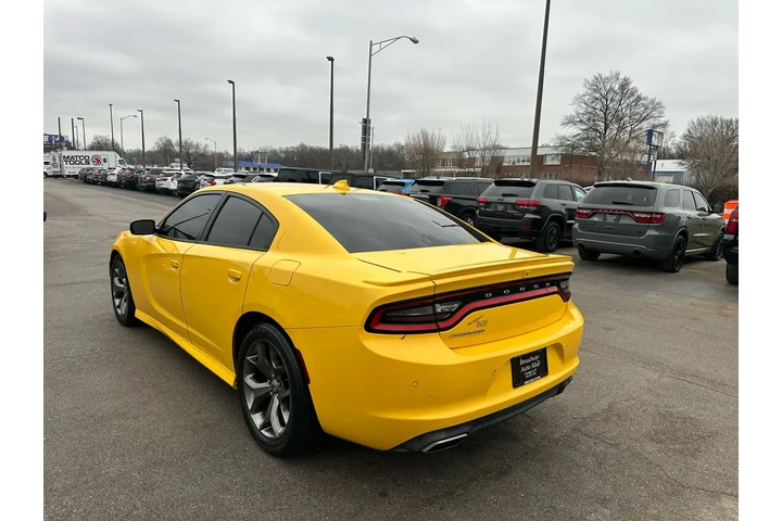 $15980 : 2017 Charger R/T RWD image 4