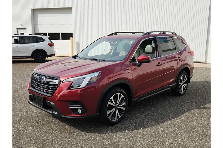 $28488 : Subaru Forester 2023 AWD Lim image 3