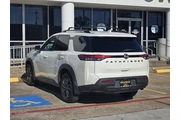 Nissan Pathfinder 2022 SV 4d thumbnail