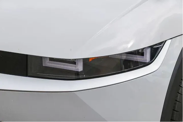 $25991 : Hyundai IONIQ 5 2024 SEL 4dr image 8