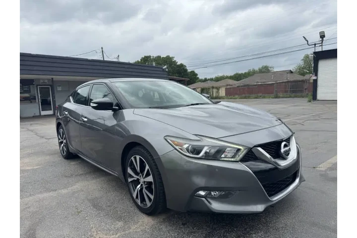 $15495 : 2017 Maxima 3.5 SV image 5