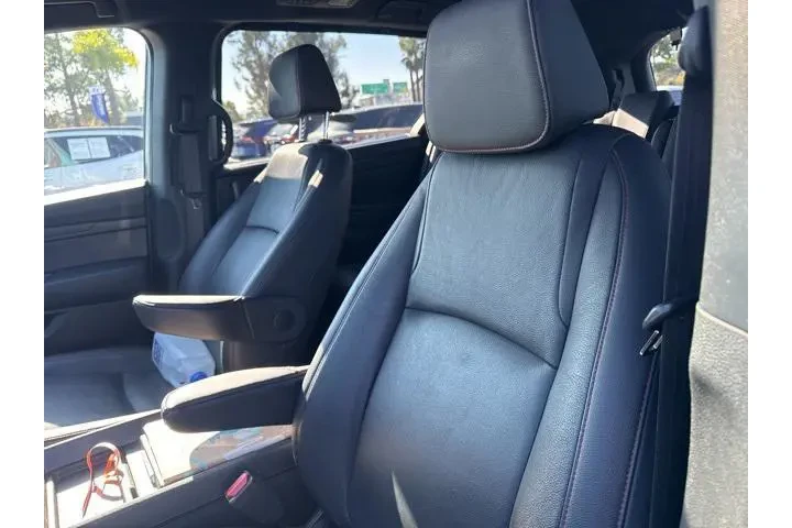 $34900 : Honda Odyssey 2023 Sport 4dr image 6