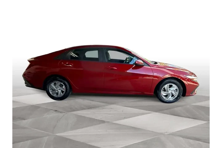 $28218 : Hyundai ELANTRA 2026 SE 4dr image 2