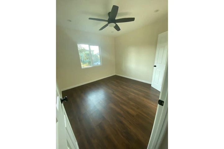 $3350 : Se Renta Casa image 2