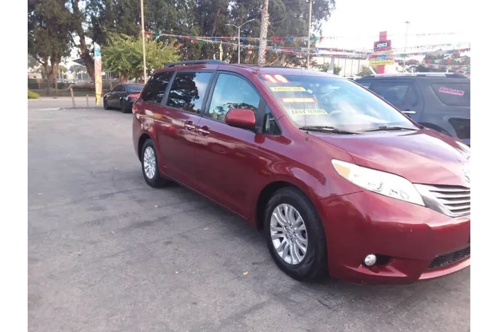 $15999 : 2014 Sienna Limited 7-Passeng image 4