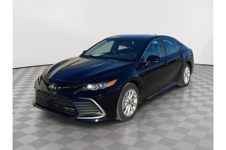 $27500 : Toyota Camry 2024 LE 4dr Sed image 1