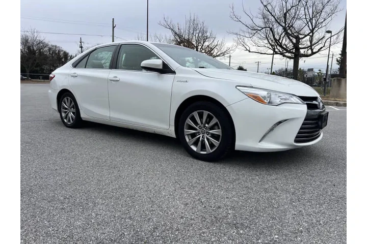 $10900 : 2015 Camry Hybrid XLE image 5
