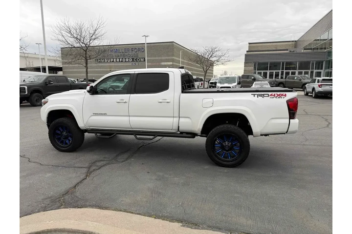 $31283 : Toyota Tacoma 2019 4x4 TRD S image 3