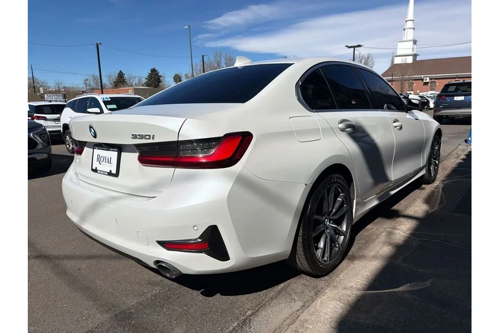 $26995 : 2022 BMW 330i xDrive image 3
