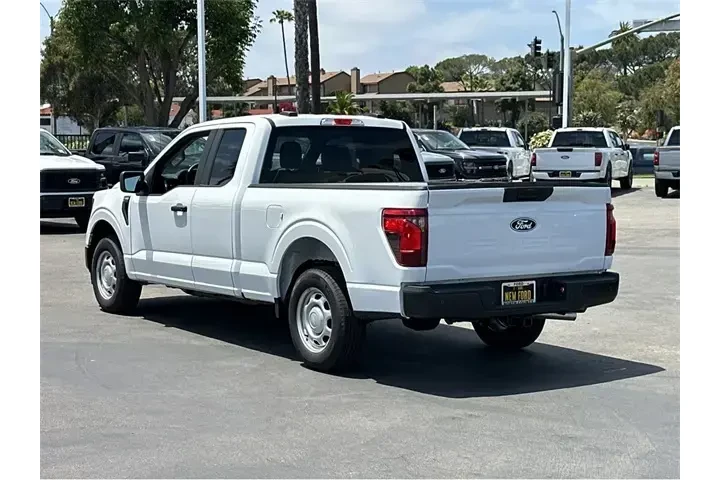 $38000 : Ford F-150 2025 4x2 XL 4dr S image 4