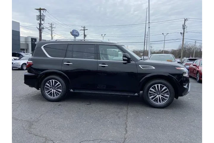 $34987 : Nissan Armada 2024 4x2 SL 4d image 3