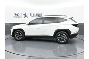 $28588 : Hyundai TUCSON 2025 SEL Conv thumbnail