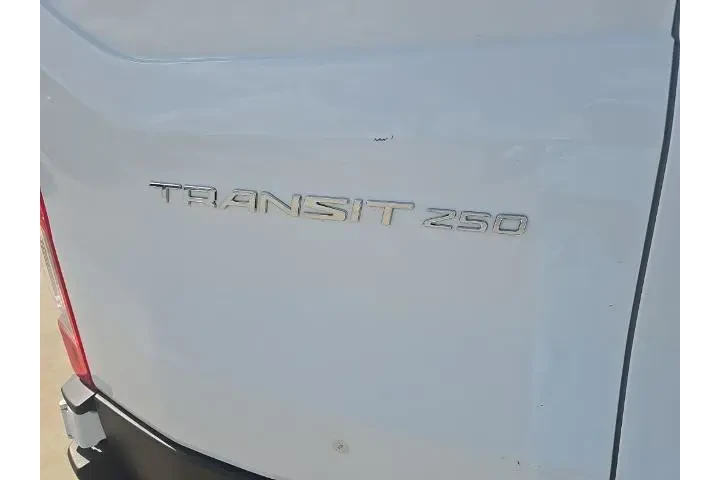 $34637 : Ford Transit 2023 250 3dr SW image 9