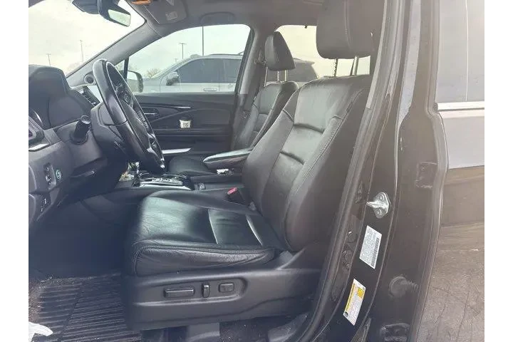 $29700 : Honda Pilot 2021 AWD Touring image 10