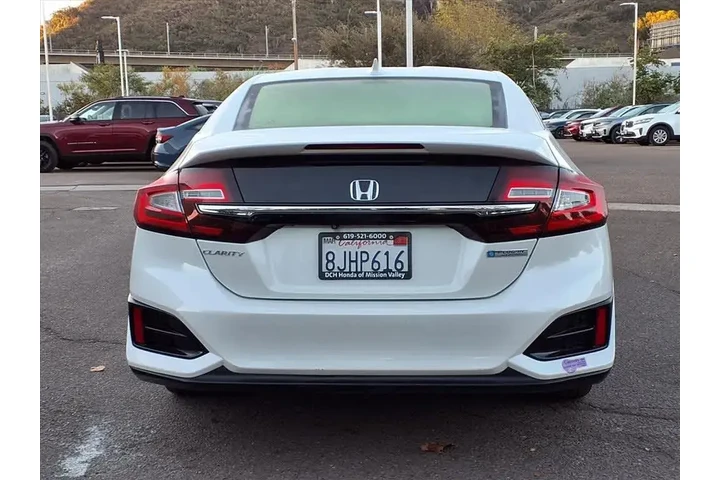 $13615 : Honda Clarity Plug-In Hybrid image 5