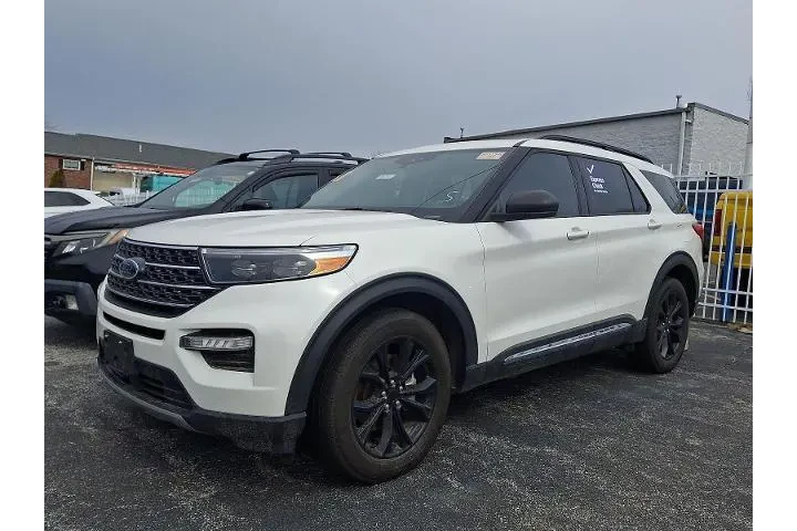 $36030 : Ford Explorer 2023 AWD XLT 4 image 3