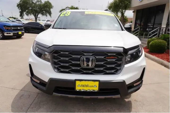 $35225 : Honda Passport 2023 AWD Trai image 2