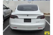 $21888 : Tesla Model 3 2022 AWD Long thumbnail