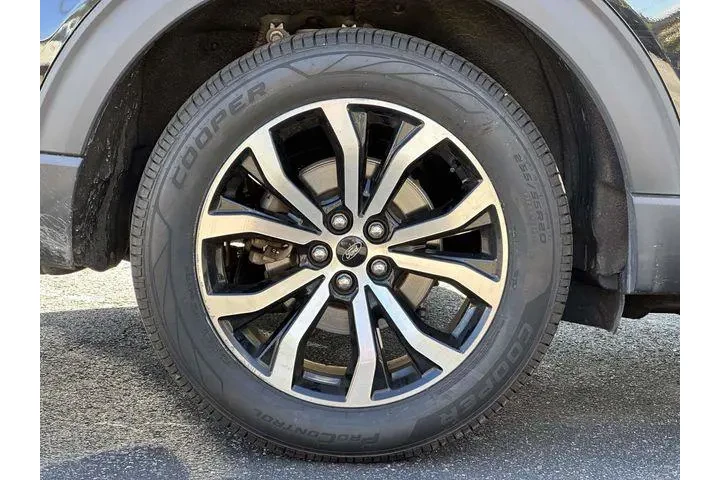 $22991 : Ford Explorer 2020 AWD ST 4d image 6