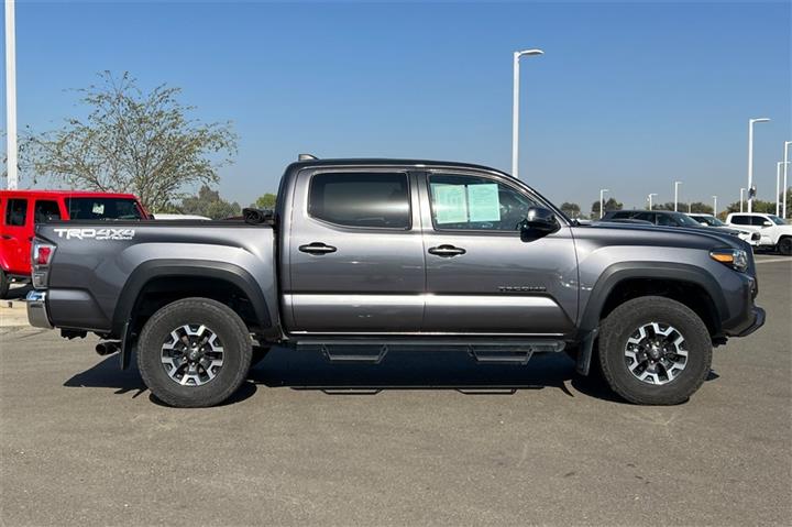 $39800 : Tacoma TRD Off-Road image 3