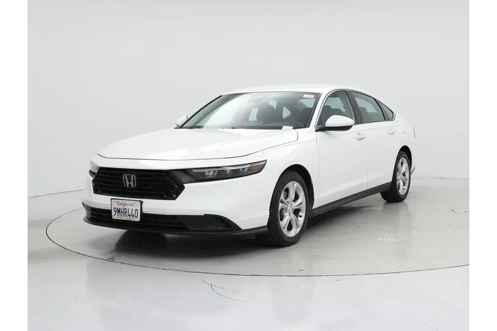 $24998 : Honda Accord 2024 LX 4dr Sed image 4