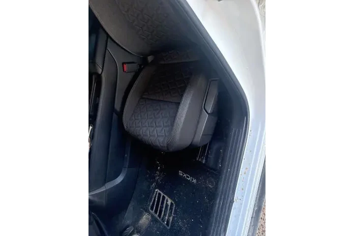 $20088 : Nissan Kicks 2025 SV 4dr Cro image 6