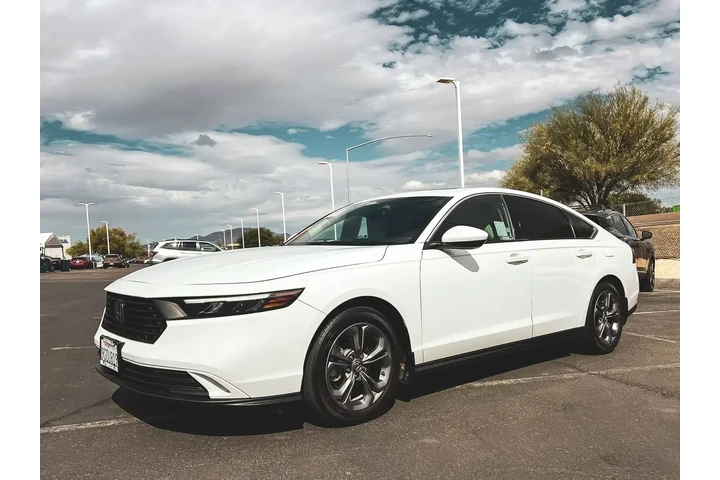 $24938 : Honda Accord 2023 EX 4dr Sed image 9