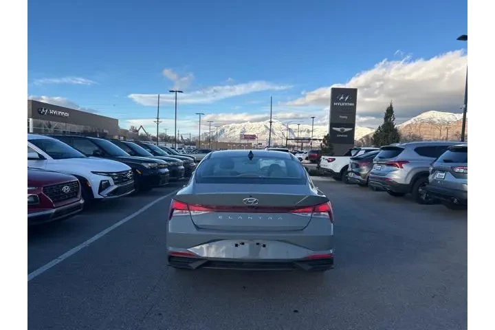 $17969 : Hyundai ELANTRA 2023 SEL 4dr image 6