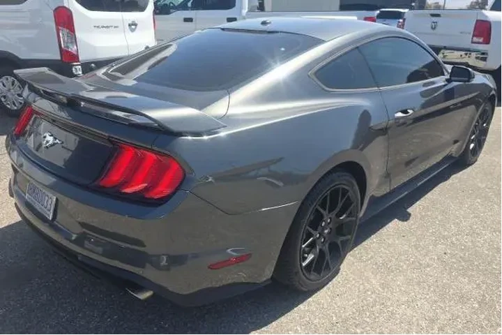 $24400 : Ford Mustang 2019 EcoBoost 2 image 2